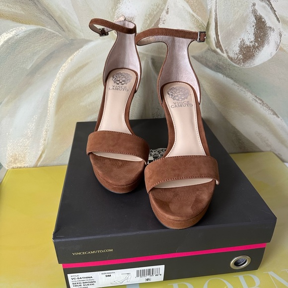 💕NEW - Vince Camuto Platform Heels - Picture 3 of 8